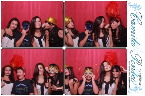 Camila Pontes - Aniversário | Cabine de fotos com Álbum de Assinaturas