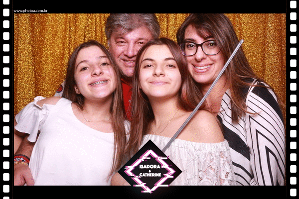 Gif da Isa e Cat Personalizado de acordo com o Evento