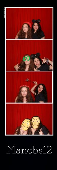 Manobs12 Totem de Foto com Backdrop Cortina Vermelha