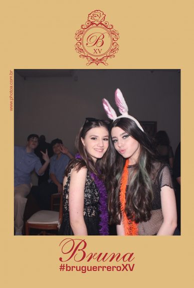 Bruna - Foto do Aniversário de 15 anos | Totem de Foto