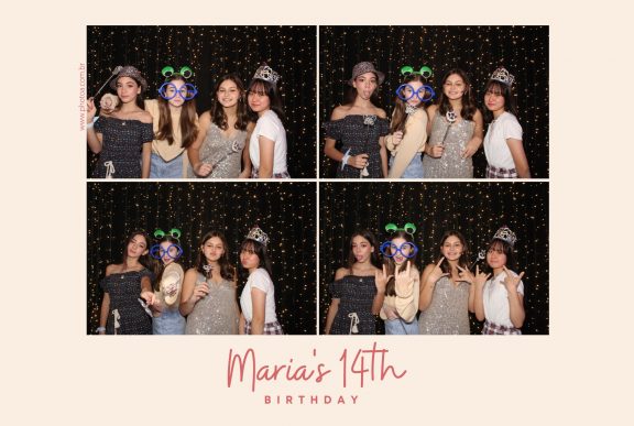 Maria | Aniversário de 14 anos - Totem de Foto com backdrop