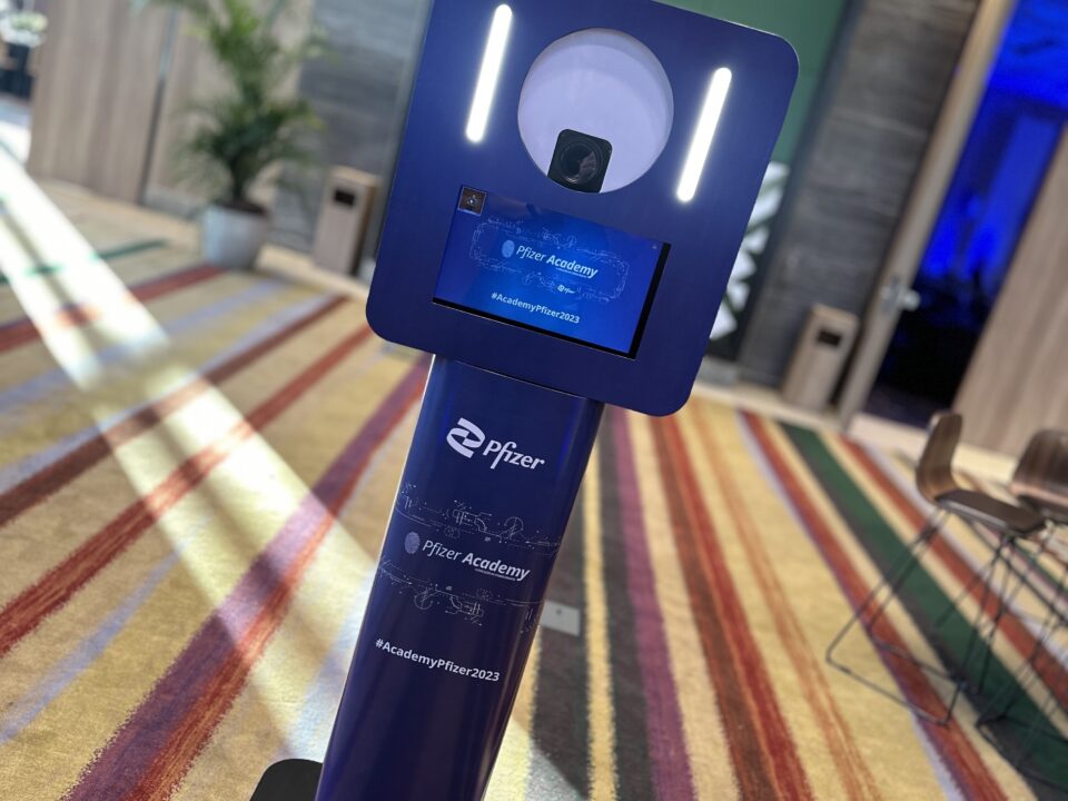 Totem de fotos: a atração que vai deixar sua festa de final de ano inesquecível 6