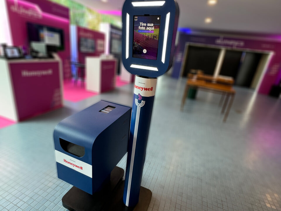 Gif Totem Fotográfico: Revolucionando a Experiência Fotográfica em Eventos